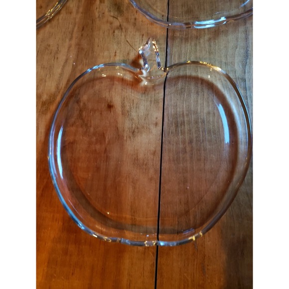 Vintage Set of 4 Glass Apple Plates - Picture 2 of 10